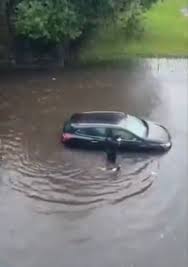 Due to the intense rain this morning, flash flood occured at the following location. Superhero Dog Helps Push Car Stuck In Glasgow Floods To Safety Nestia