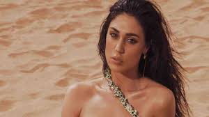 Belen rodriguez e la sorella cecilia scatenate in un balletto particolarmente piccante per la nuova collezione di costumi da bagno infiammano il web. Cecilia Rodriguez La Modella Sorella Di Belen E Fidanzata Di Ignazio Moser