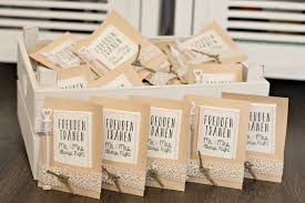 Freudentranen Taschentucher Mit Wedding Bubbles Und Spitze Seifenblasen Hochzeit Freudentranen Taschentucher Ideen Fur Die Hochzeit