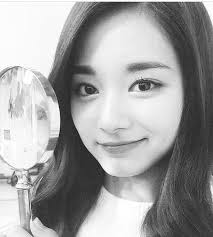 Performed by tzuyu (쯔위) original track: Look At That Cheeky Smile Oh Tzuyu You Beauty And Talented Maknae Twice Twicetagram Jyp Jypentertainment Tzuyu Sana Mina Momo Jeongyeon Nayeon