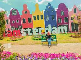 Cakrawala hijau dari gardu pandang lereng kelir. Little Amsterdam Celosia 3 Semarang 2020 Tiket Masuk Rute Jam Buka