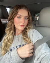 GET TO KNOW ME 💌☁️🧘🏼‍♀️☕️ Hii loves!! I realized I never did a formal  introductory post! Here are some fun facts about me 👇🏻 lmk if we have  anything in common ♥️