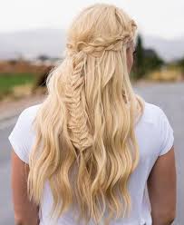 These are very sophisticated and very elegant looking wedding hairstyles for long hair. 40 Cute Long Blonde Hairstyles For 2020