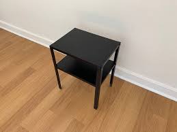 Sofas, tische, betten, kommoden, schränke & mehr. Youzd Table Bureau D Occasion Knarrevik Table Chevet Noir Ikea