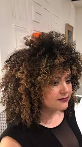 Watch this 15min video to better understand how to work with wavy, curly,  and coily hair. You will learn how to identify curl patterns, how to  analyze hair strands, and what that