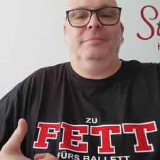 Unisex Shirt Witziges Herrenshirt zu Fett fürs Ballett T-Shirt Spruch Spaß  Ballerina Abnehmen Übergewicht Diät lustig