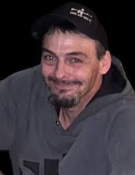 Suzanne Goins's Instagram, Twitter & Facebook