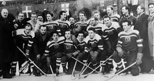 Mistrovství světa v ledním hokeji jsme totiž letos nevyhráli poprvé, ale v historii československa a čr již poosmé! Zlaty Hattrick Praha 1947 I Jagruv Malicek Poslechnete Si Jak Hokejove Uspechy Zaznamenal Rozhlas Irozhlas Spolehlive Zpravy