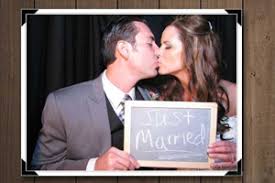 Wedding photo booth allegedly catches guest cheating on his wife: Photo Booths