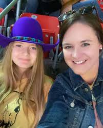 The last of Rodeo Houston for us this trip, tied it up with some Lainey  Wilson 🎀🎤🎶 #rodeo #music #laineywilson #rodeohouston #nrgstadium #horse  #wildhorses #heartlikeatruck