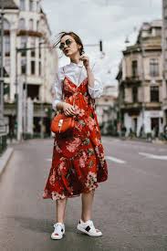 How To Wear A Midi Floral Dress And Sneakers Fashion Fashion Clothes Women Trendy Fashion