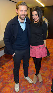 Er ist auch offen in seiner bewunderung für menschen, die was können und leisten. Halligalli Im Hause Von Klaas Heufer Umlauf Nachwuchs Ist Da