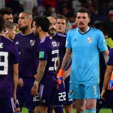 Las camisetas y polos para hombre son los protagonistas absolutos de las partes de arriba masculinas de emporio armani. Otra Vez Con Las Manos Vacias La Maldicion De Franco Armani En El Mundial De Clubes