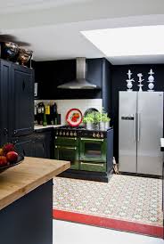 binnenkijken in een tropisch huis in den haag vtwonen huis keuken interieur keuken