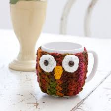 Free crochet simple and sweet owl pattern: Red Heart Owl Mug Wrap Yarnspirations