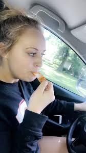 Sara Dow (@saradow__)