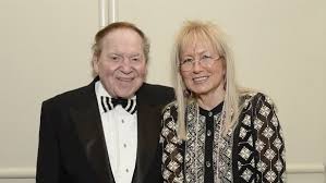 שלדון אדלסון העיד במשטרה שביבי נתניהו בדק איתו אפשרות לבטל את מוסף סוף השבוע של ״ישראל היום״. M R9otjope2cxm