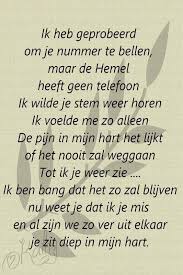 Dit Gedicht Gaat Over Iemand Die Afscheid Heeft Moeten Nemen Van Iemand Waar Hij Zij Van Hield Hij Zij Mist D Met Afbeeldingen Teksten Inspirerende Citaten Gedichten