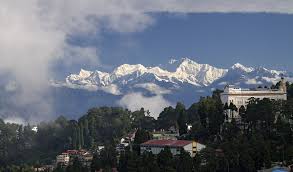 Darjeeling Still The Queen Of The Hill Stations India Tour Honeymoon Tour Packages Darjeeling