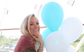 Ich möchte dann auch einfach mal im. Janine Kunze Fast Waren Ihre Traume Geplatzt