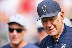 Mike Anthony: After 60 years, Andy Baylock is UConn's 'treasure'