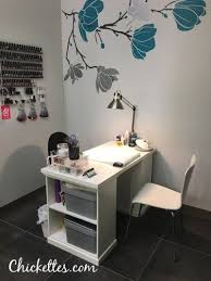 Pin By Thelma Saavedra On W O R K R O O M Nail Room Salon Interior Design Home Nail Salon