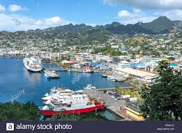 Saint vincent and the grenadines lies at 13 degrees 15' north latitude and 60 degrees 56' west longitude, approximately 1,600 miles southeast of miami. Blick Auf Den Hafen Und Die Stadt Von Sion Hill Kingston Saint Vincent Und Die Grenadinen Kleine Antillen Karibik Stockfotografie Alamy