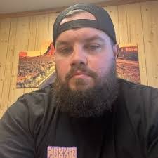 Tyler Easter's Instagram, Twitter & Facebook