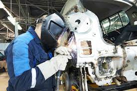 3 Welding Safety Tips For Students In Car Body Repair Courses Auto Body Repair Auto Body Automotive Repair Shop
