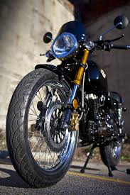 The misfit is a sporty commuter motorcycle with performance and style upgrades to make you look good in the city and keep up on the highway. Cleveland Cyclewerks Low Cost Cafe Racer Return Of The Cafe Racers
