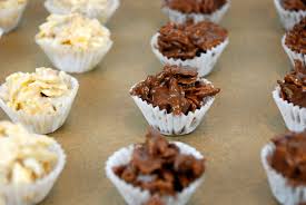 Mandelcornflakesmischung Weihnachtsbckerei Schokocrossis Mandelstifte Cornflakes Schmelzen Einfa Schoko Crossies Rezept Kekse Backen Rezept Rezept Kekse