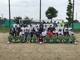 サッカーのルールは全17条の項目であるサッカー競技規則とこれ以外の国際サッカー評議会 (ifab) の通達やガイドライン等によって構成されている。サッカーの競技規則はfifaではなく、国際サッカー評議会 (ifab) が定めている。2015年2月頃に改正された. ã‚µãƒƒã‚«ãƒ¼éƒ¨ åŸ¼çŽ‰çœŒç«‹è¶Šè°·æ±é«˜ç­‰å­¦æ ¡