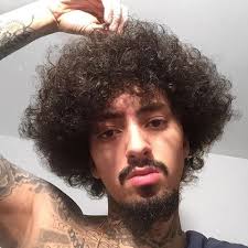 Das ist ganz schön lange und tut weh, vor allem wenn man die haare zwischenzeitlich immer. Afro Wachsen Lassen Mann Haare Manner Locken