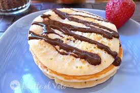 Pancake senza burro e lievito. Pancake Vegani Senza Uova Latte Burro Ricette Al Volo