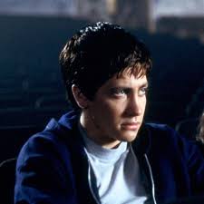 Just watched Donnie Darko (2002) feel free to discuss it with me if you  want : r/iwatchedanoldmovie