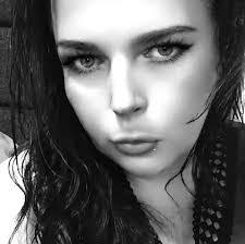 Candice Bingham's Instagram, Twitter & Facebook