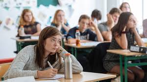 Května, školní přijímací zkoušky budou od 5. Zaci Se U Prijimacich Zkousek Na Stredni Skoly Oproti Lonsku Zlepsili V Matematice Zhorsila Se Ale Uspesnost V Cestine Hospodarske Noviny Ihned Cz