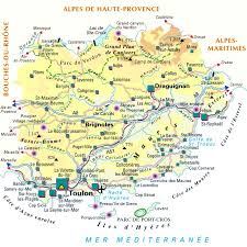 Le risque incendie feu de forêts / accès aux massifs forestiers pour informer les promeneurs sur les possibilités d'accès aux massifs forestiers du var, la préfecture publie quotidiennement, pendant la période du 21 juin au 30 septembre, une carte matérialisant le niveau de risque incendie par massif permettant de réglementer : Carte Departement Var Departement Var Et Codes Postaux Var