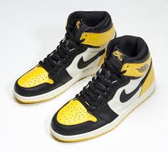 Shop samsung am702 series ls32am702unxza 32 smart tizen 4k uhd monitor black at best buy. Air Jordan 1 Yellow Toe Black White Ar1020 700 Release Date Sbd