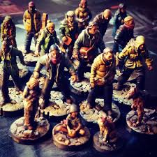 Alrededor del mismo, interesa tener espacio para usar el inserto de la caja que en el juego de mesa, encontramos un tablero a doble cara con dos configuraciones distintas de casas abandonadas. Pin On Minis