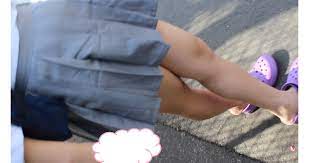 声かけ】至近距離で素足のJKを盗撮【高画質】 - まいめろ