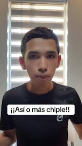 Renato siendo consentido por Rosita