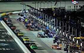 Red bull's crew went and did it again, breaking their own world record for the fastest pit stop. Best Nascar Playoffs Pit Crews By Four Tire Stop Times Nascar Com