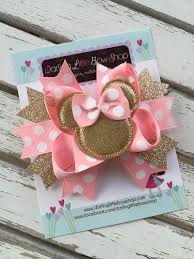 Miss Mouse Bow Color De Rosa Y Oro Miss Por Darlinglittlebowshop Monos Para El Cabello De Boutique Hacer Arcos De Pelo Arcos De Pelo De Ninas