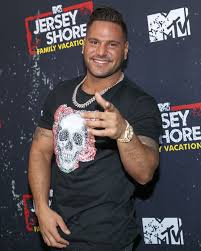 News that the jersey shore star was arrested thursday, april 22 in los angeles on charges of intimate partner violence with injury. Jersey Shore S Ronnie Ortiz Magro Arrested For Domestic Violence