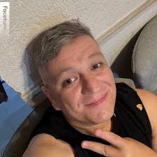 Clara Arenas updated her profile picture.