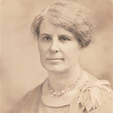 Nature photographer Cornelia Clarke 1909 gaining acclaim thanks to a  community effort