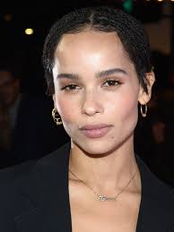 Zoë isabella kravitz, the daughter of singer/actor lenny kravitz and actress lisa bonet, was born on december 1, 1988 in los angeles, california. Zoe Kravitz Gets Real About Acne I Start To Panic Allure