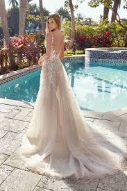 Kann man ein hochzeitskleid eigentlich auch günstig online kaufen? Brautkleid A Linie Sposia Dein Brautsalon In