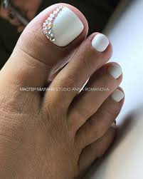 Decoración de uñas de los pies sencillas 2019. These Designs Are Not Only Attractive But Look Classic Too Just Have A Look We Hope That You Disenos De Unas Pies Unas Pies Decoracion Unas De Pies Sencillas